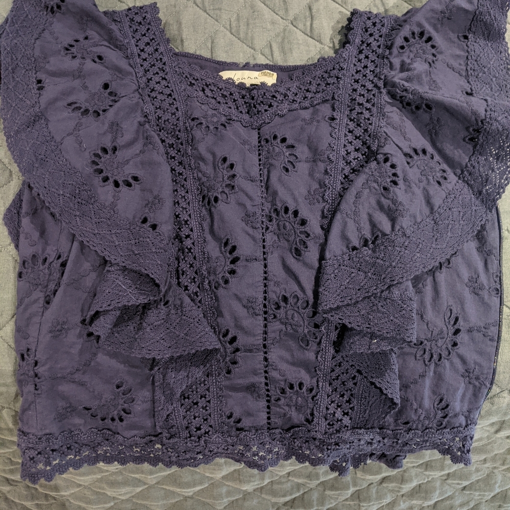Louna Nicole top